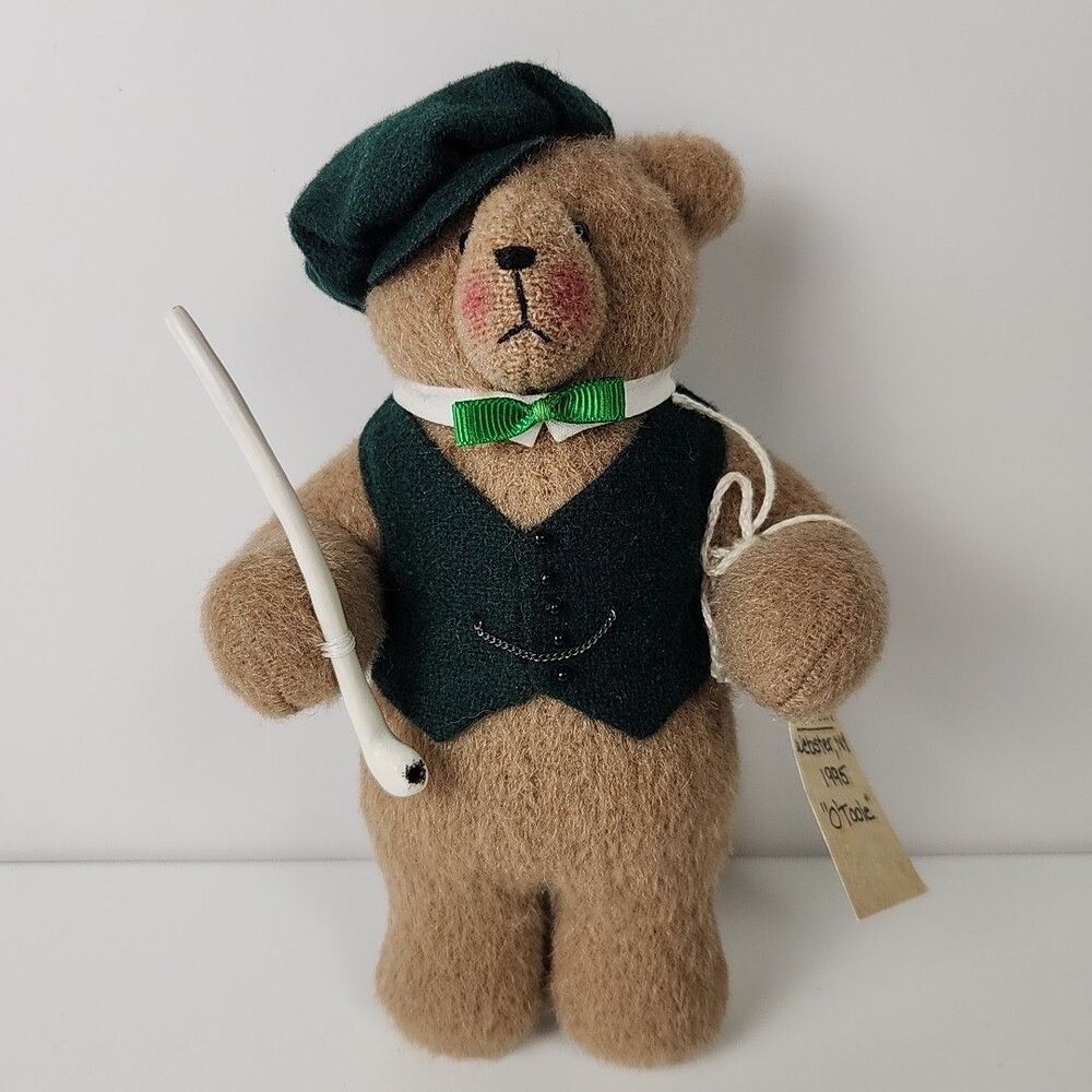 Beehive Designs Irish Teddy Bear by Debra Burnham NY USA 1995 7" St Patricks